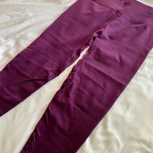 Victoria’s Secret DEEP PURPLE 💜✨leggings